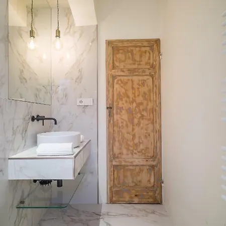 Luxury In Palazzo Spada Apartment Bologna